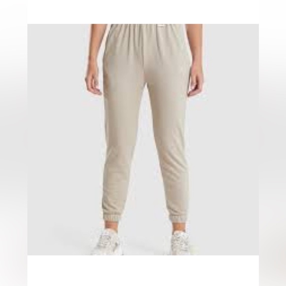 GYMSHARK matching sweat set 🤎 - Picture 2 of 6